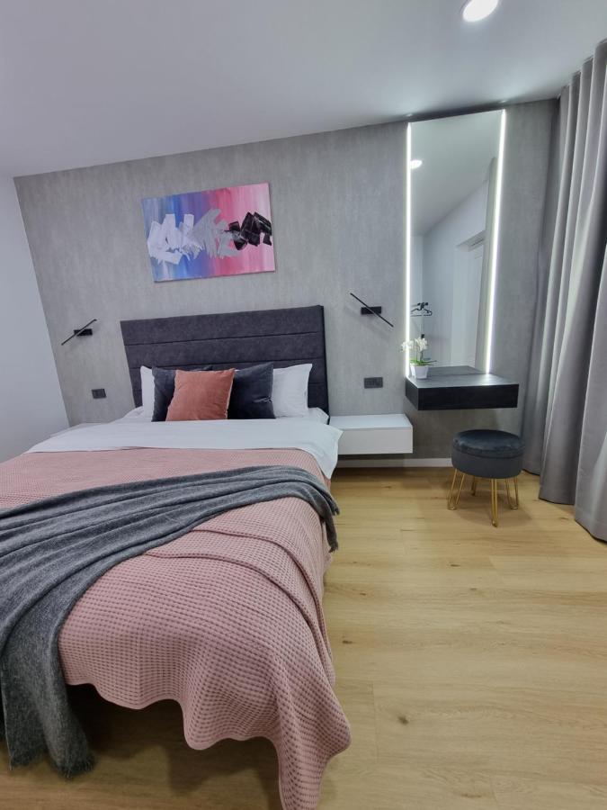 Casa Chiper - Apartament Etaj 1 Брашов Экстерьер фото
